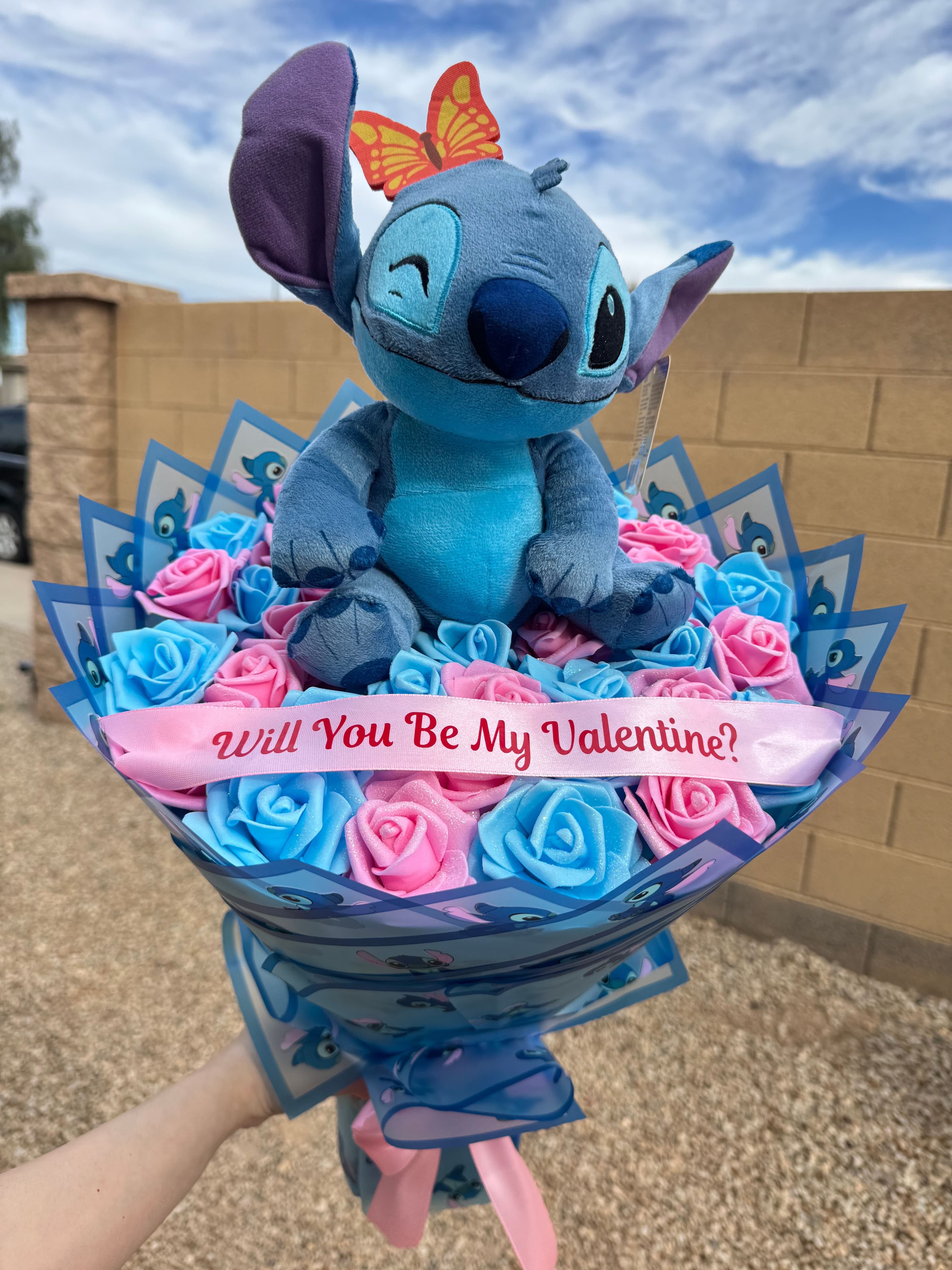 Pink & Blue Stitch Bouquet 🩵🩷